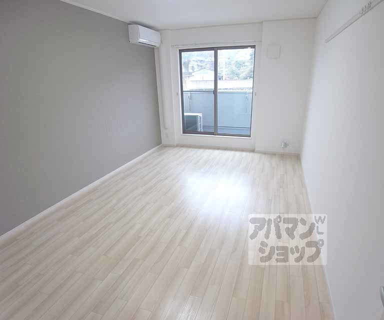 居室・リビング　日当たりの良いお部屋です。