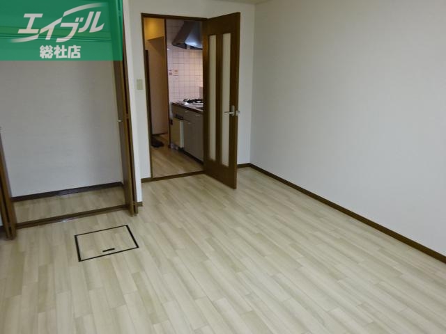 居室・リビング　洋室（エアコン、照明付き）