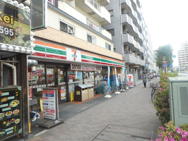 コンビニ　セブンイレブン（コンビニ）まで410m
