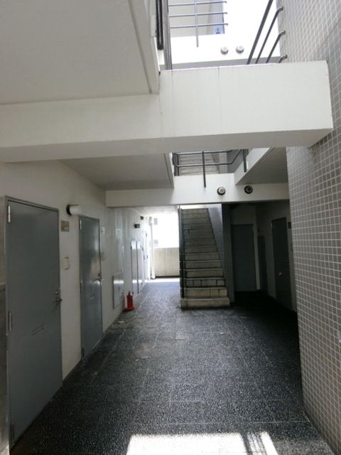 エントランス　エントランス