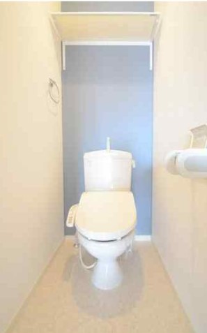 トイレ　別号室の参考写真です