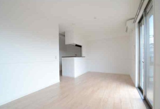 居室・リビング　別号室の参考写真です