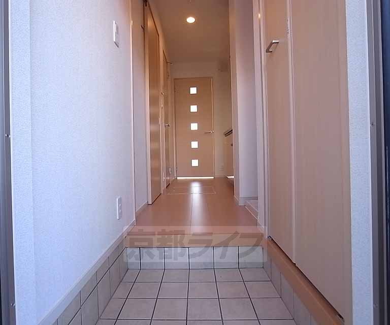 その他部屋・スペース　スッキリとした廊下です。