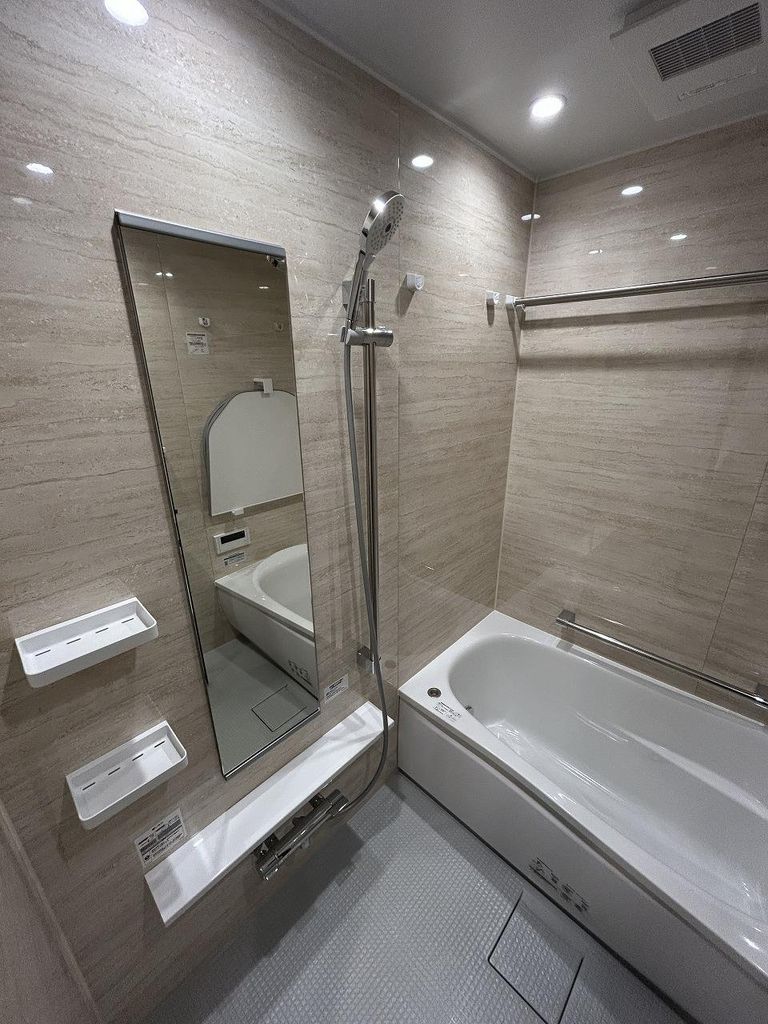 バス・シャワールーム　バスルーム