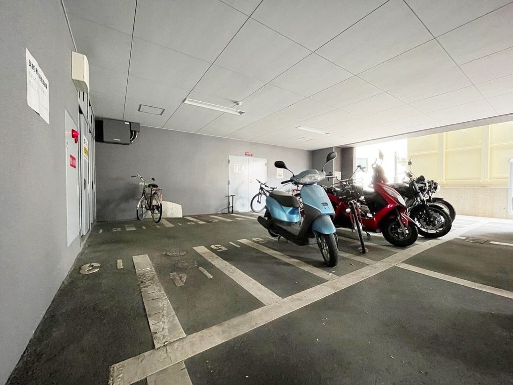 駐車場　※駐輪場