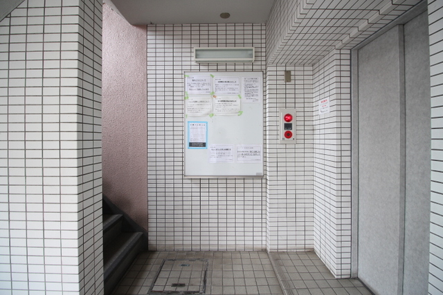 ロビー　敷地内/建物