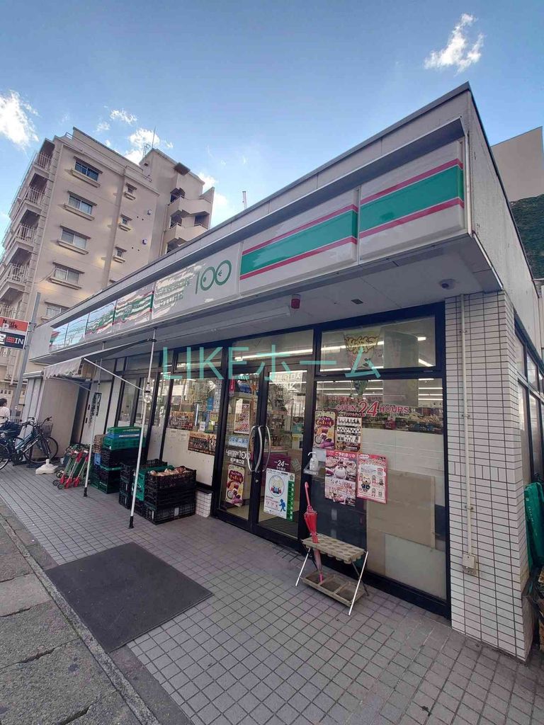 コンビニ　ローソンストア100松戸東口店（コンビニ）まで2220m