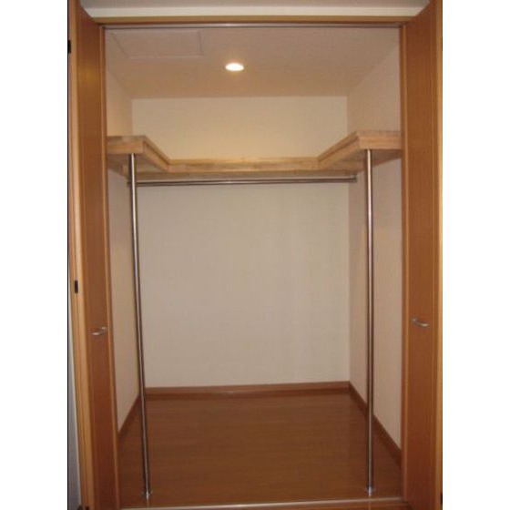 収納　ウォークインクローゼット