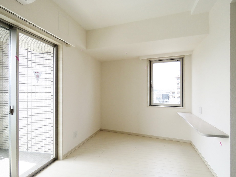 居室・リビング　２面採光に付き、明るいお部屋です