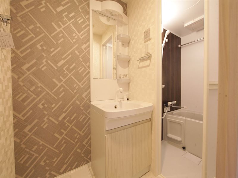 洗面設備　脱衣所　独立洗面台（シャンプードレッサー付）