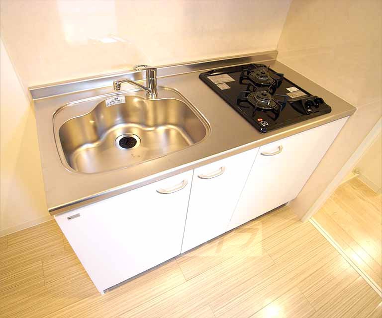 キッチン　２口コンロつき。