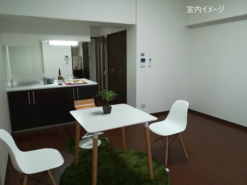 居室・リビング　家具備品は付属しません