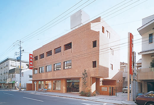 銀行　但馬銀行 垂水支店（銀行）まで447m