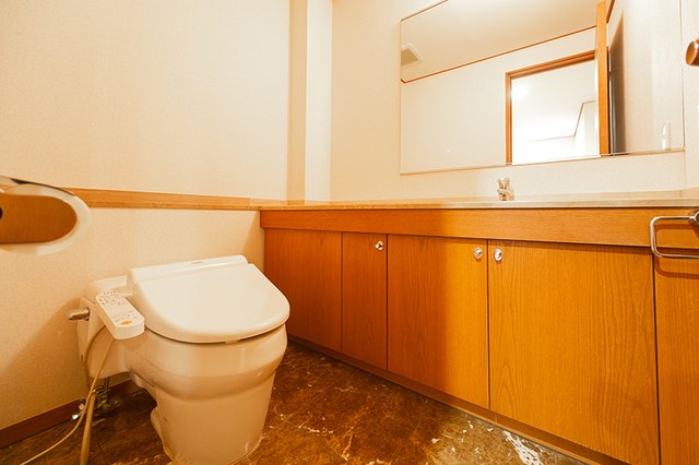 トイレ　※写真は同タイプ住戸です。