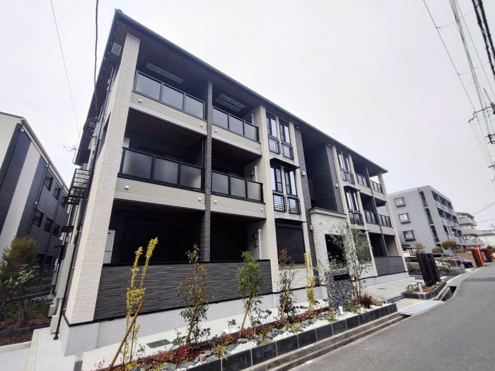 建物外観　建築中