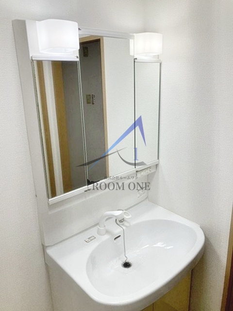 洗面設備　洗面台です。
