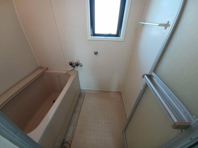 バス・シャワールーム　?