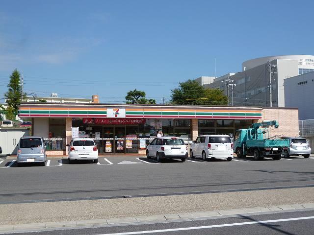 コンビニ　セブンイレブン　岡崎竜美西店（コンビニ）まで492m