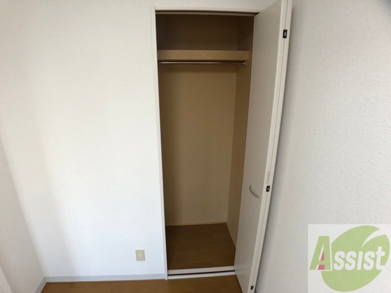 収納　洋室にはクローゼットがあるのですっきり片付きそうです。