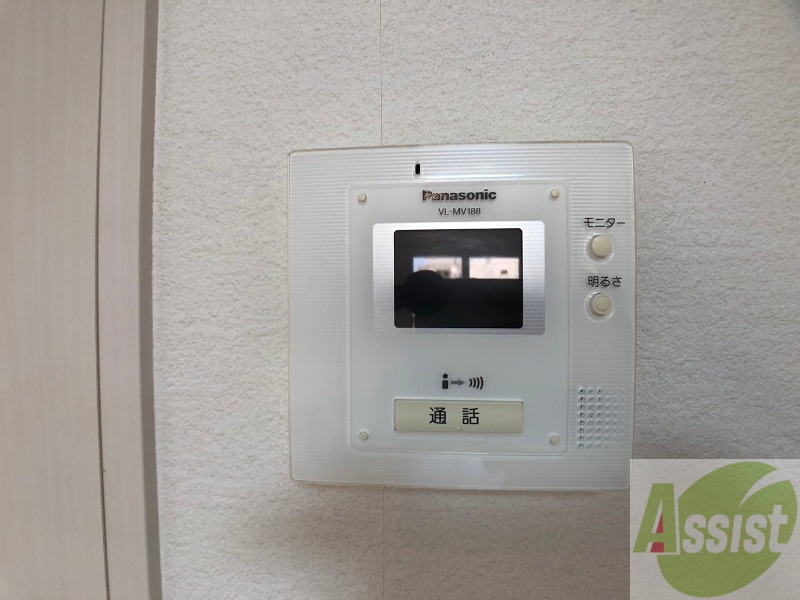バルコニー　モニタ付インターホンです。セキュリティ面も安心ですね！