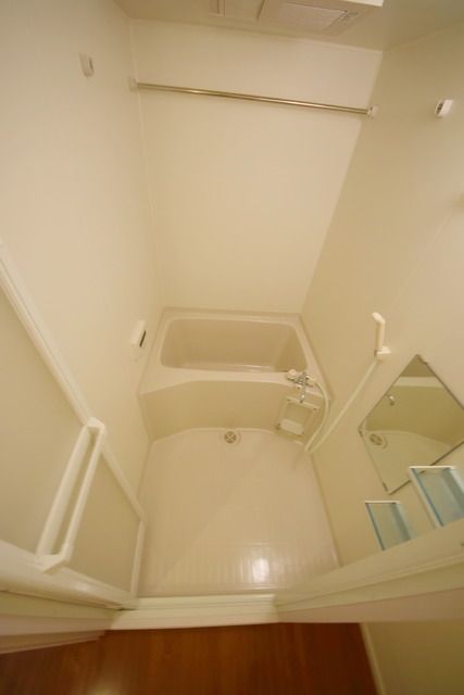 バス・シャワールーム　バス