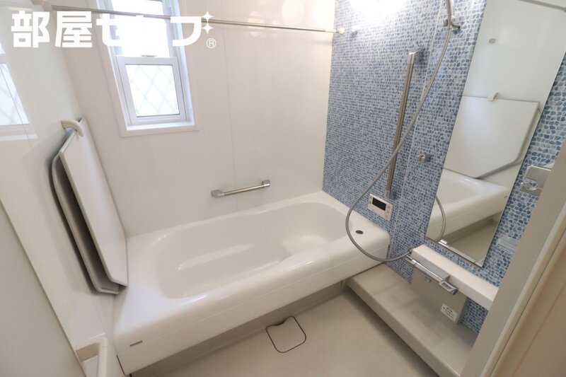 バス・シャワールーム　１０２のお部屋の写真となります。