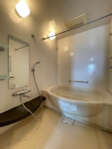 バス・シャワールーム　1418サイズのUB。