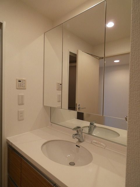 洗面設備　※別部屋参考写真