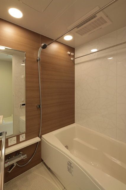 バス・シャワールーム