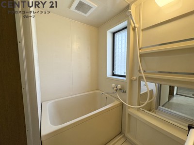 バス・シャワールーム　浴室に窓があります！