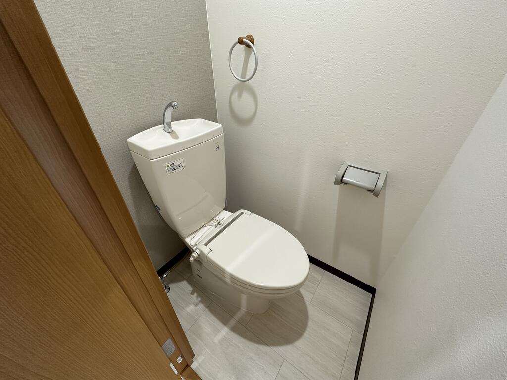 トイレ　トイレ