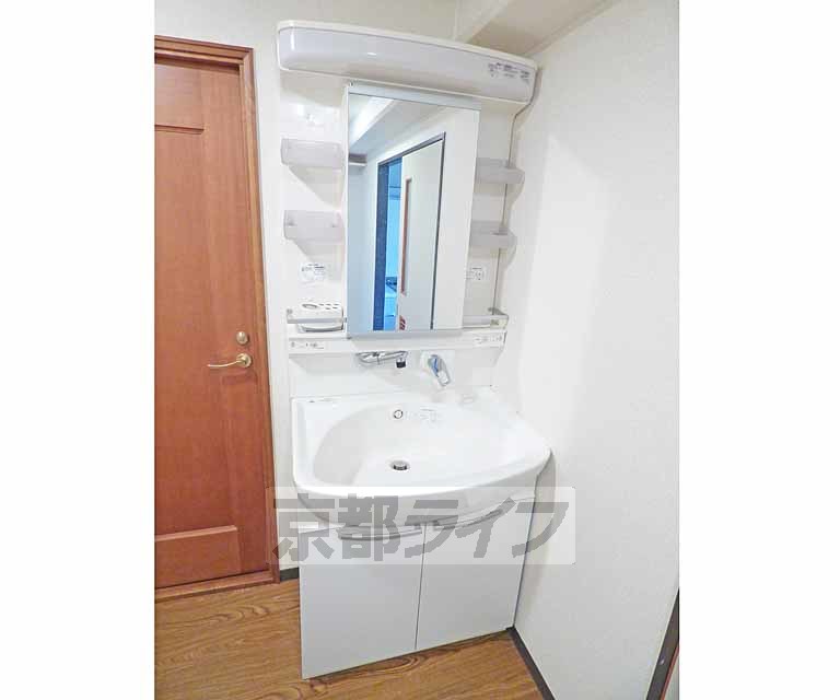 洗面設備　洗面台です。