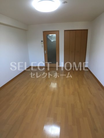 居室・リビング　こちらのリビングで趣味の時間をお楽しみください