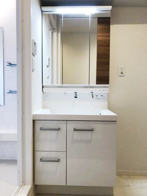 洗面設備　同仕様