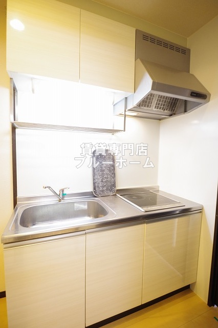 キッチン　収納豊富なシステムキッチン！