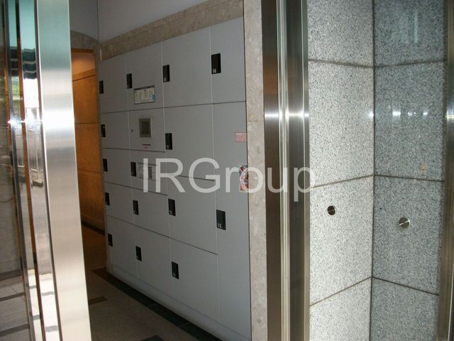 エントランス　宅配BOX