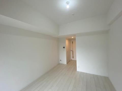 居室・リビング　室内