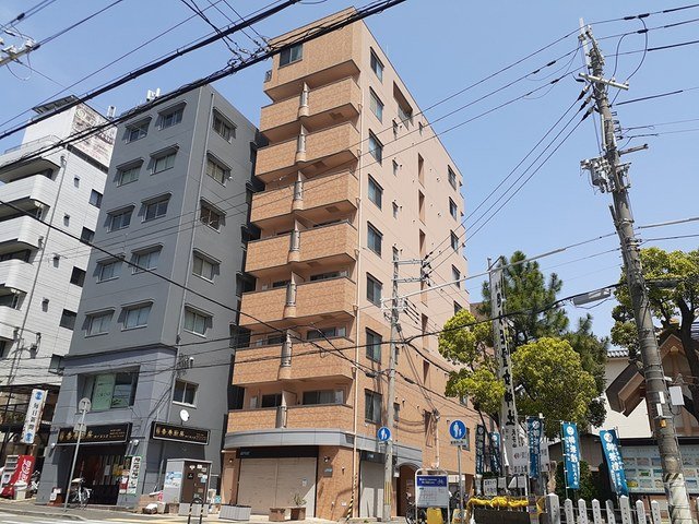 建物外観　落ち着いた雰囲気の外観です