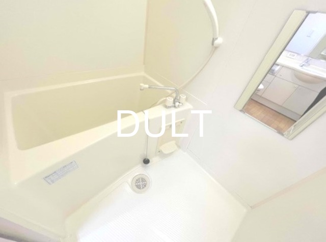 バス・シャワールーム　バスルームです。