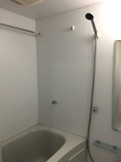 バス・シャワールーム　バスルーム