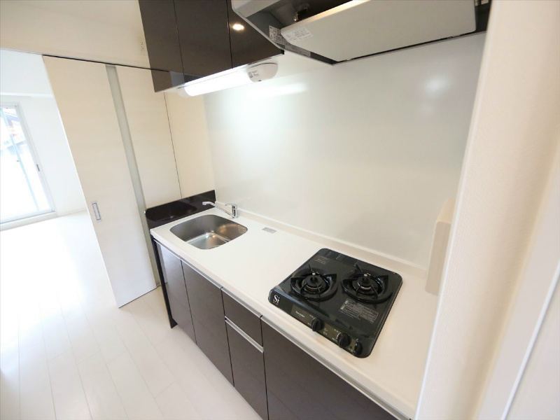 キッチン　システムキッチン（ガス2口コンロ付）　イメージ写真