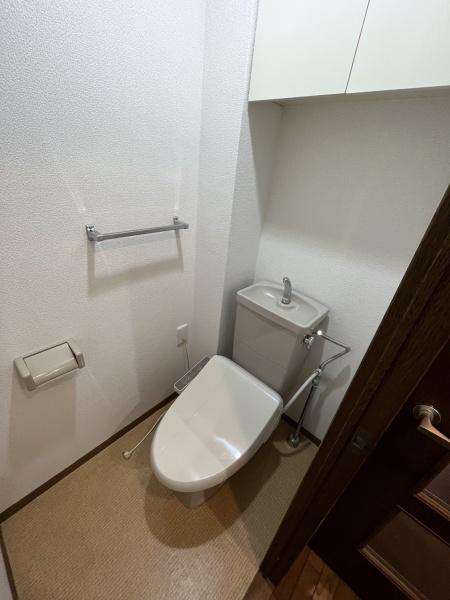 トイレ　ウォシュレット完備