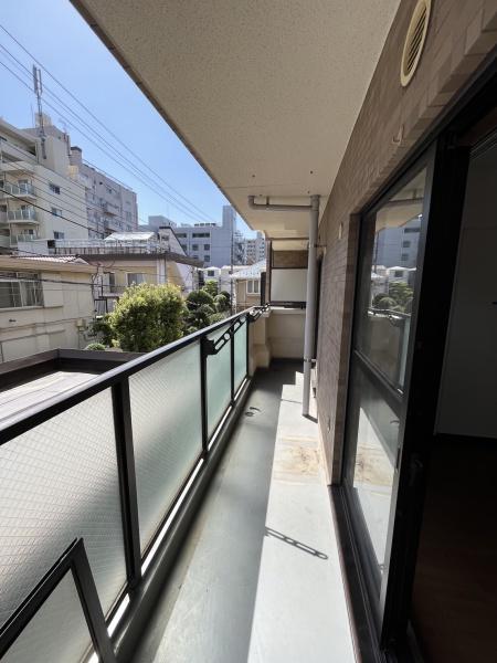 バルコニー　東向きです！