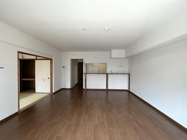 居室・リビング　明るいリビングダイニング！