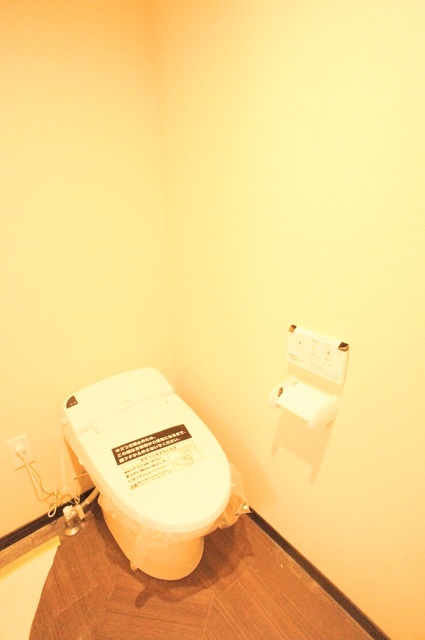 トイレ　人気の洗浄便座付です！清潔感を保てます♪