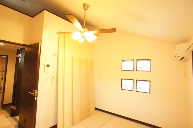 居室・リビング　工事中写真