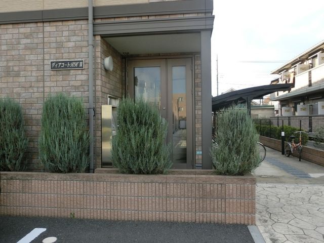 エントランス　オートロック完備