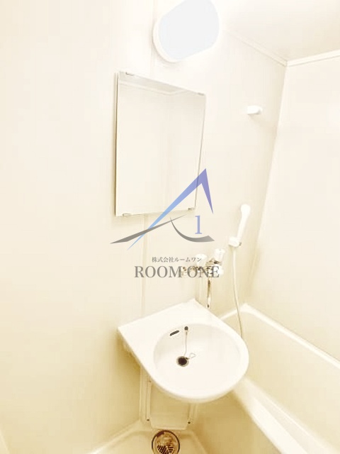 洗面設備　洗面台です。