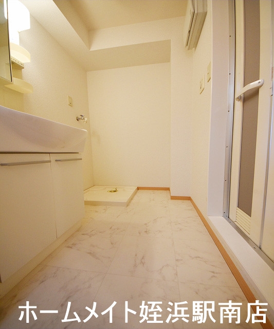 バルコニー　★脱衣所です★参考写真