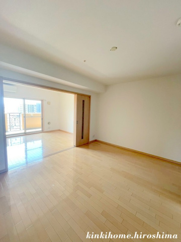 居室・リビング　写真は別のお部屋です。※現況を優先